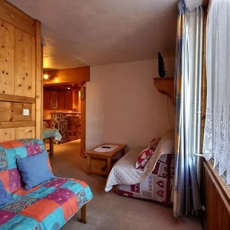 4 Pers Au Pied Des Pistes, Acces Direct Commerces, - Fr-1-455-122 Lejlighed